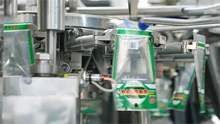 Envasadora rotativa al vacío (Bolsa preformada)