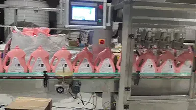 Llenado de detergente para ropa