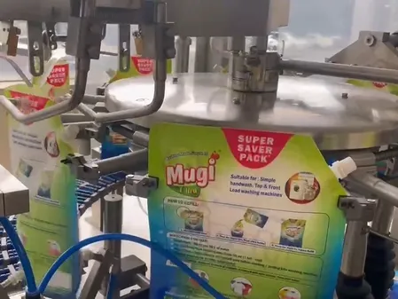 Llenadora de bolsas verticales con boquilla para lavavajillas